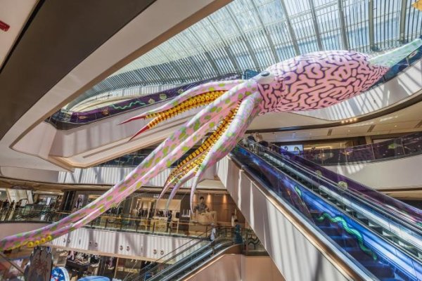 配先查 繁华都市幻化“瀚海”，艺术与商业共舞于夏日申城